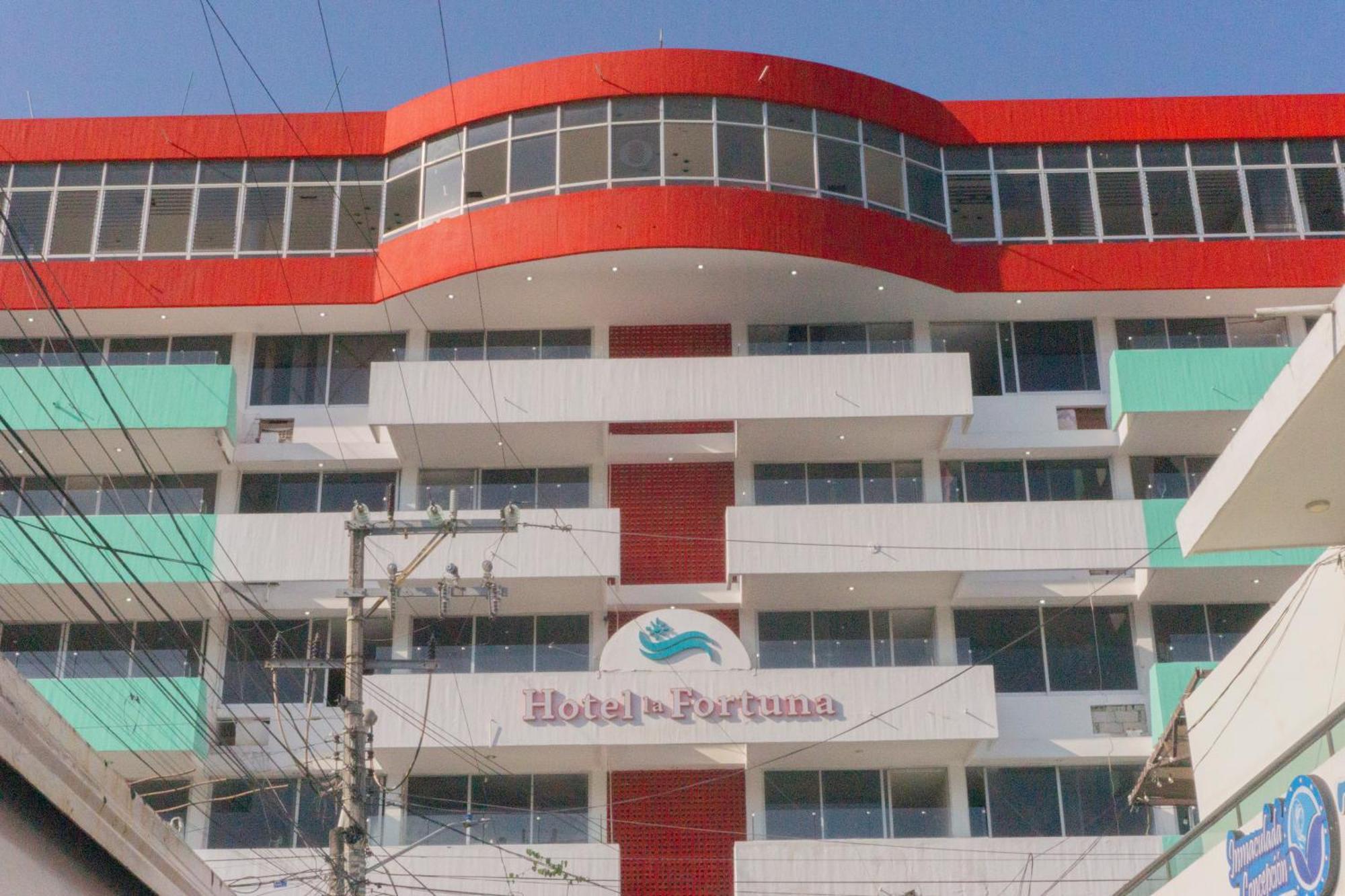 Hotel La Fortuna Tuxpan  ภายนอก รูปภาพ